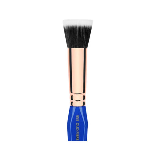 Bdellium Tools Golden Triangle Brush 953 Duo Fibre Foundation close up