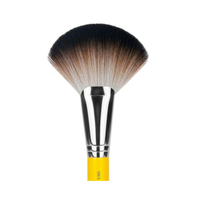 Bdellium Tools Studio Brush 991.5 Highlighting Fan close up