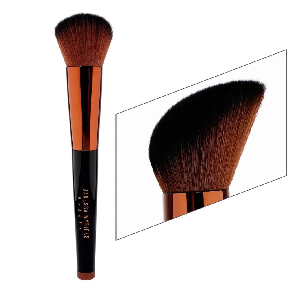 ボディ・フェイスケア KARAMAN BEAUTY BRUSH Danessa Myricks Yummy Face 1.0 All Over Complexion Brush — Frends