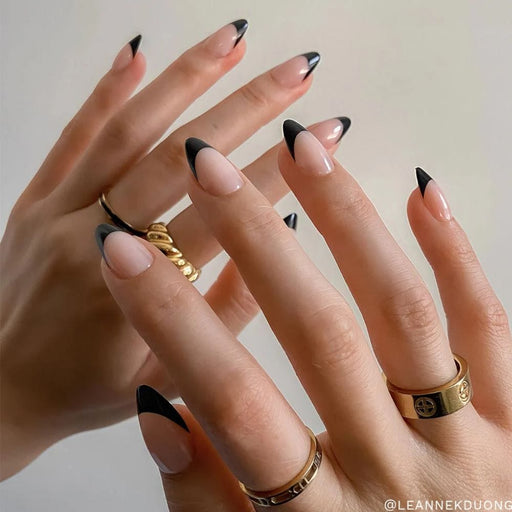 Glamnetic Press-On Nails Caviar stylized