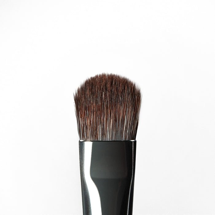 Anastasia Beverly Hills Pro Brush A3 Firm Shader Brush Close Up
