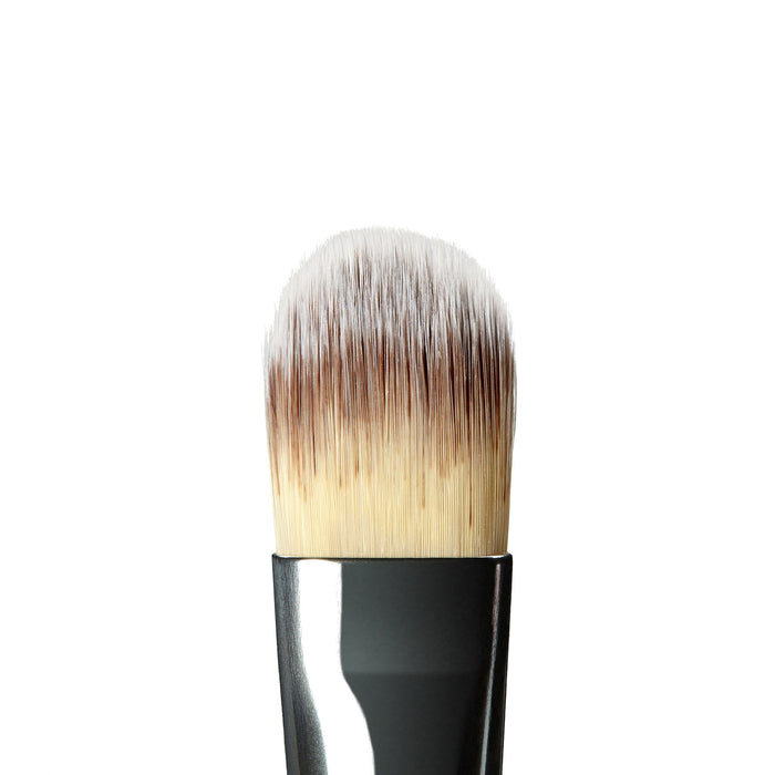 Anastasia Beverly Hills Pro Brush A4 Cream Shadow Brush Close Up