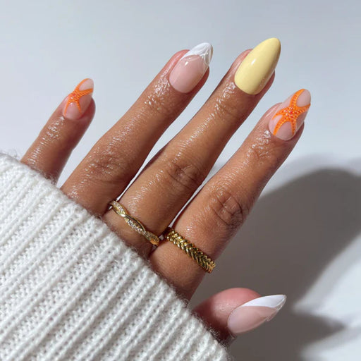 Glamnetic Press-On Nails Sunset Tide hand model